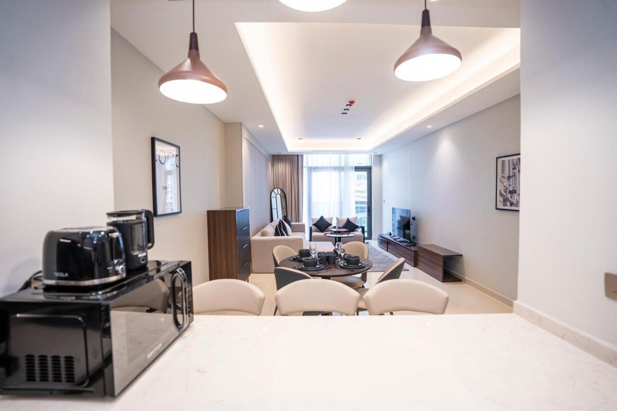 Elegant 2br Nobles Tower With Pool And Gym Apartment Dubai