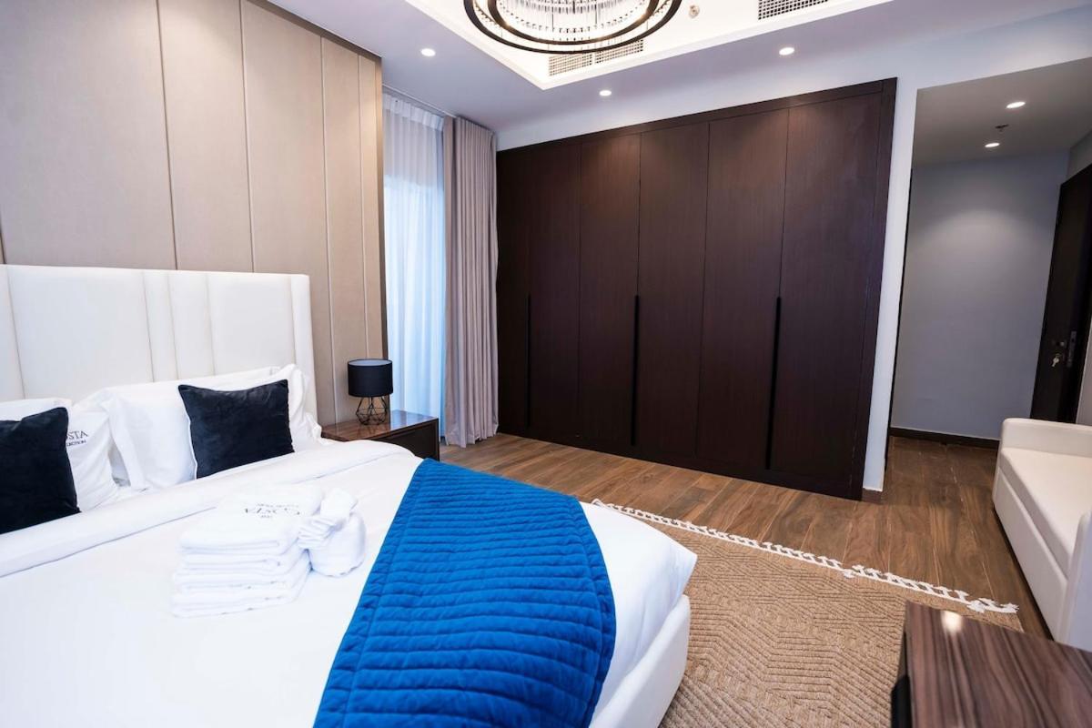 Elegant 2br Nobles Tower With Pool And Gym Apartment *